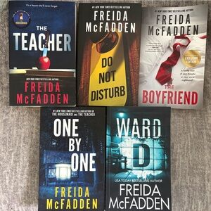 Frieda McFadden Thriller Book Set
